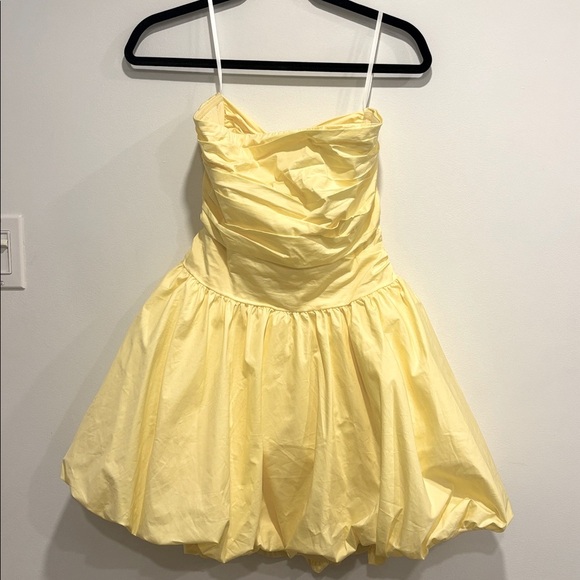 Hello Molly Strapless Dress in Light Yellow - Picture 5 of 8